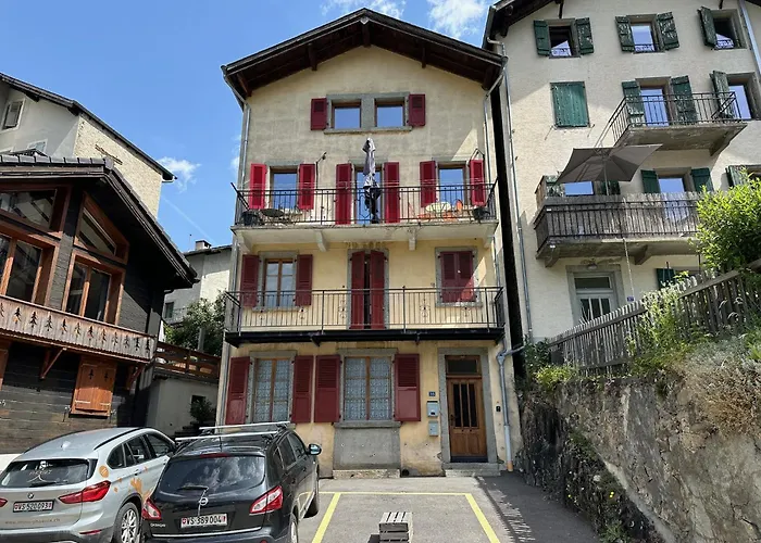 Swiss Alpine Retreat & View Near Martigny